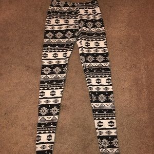Tribal print leggings
